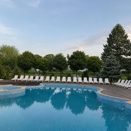 Hotel Hipodruma & Pool