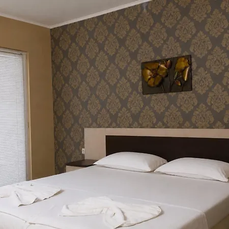 Hotel Hipodruma & Pool *