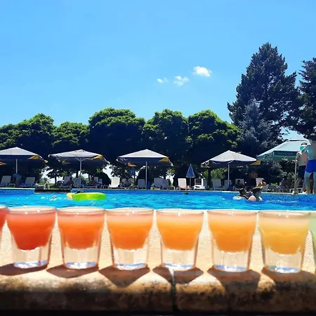Hipodruma & Pool